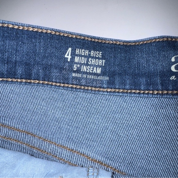 a.n.a Women's Studded Blue Jean Shorts Size 4-EUC - Picture 4 of 5